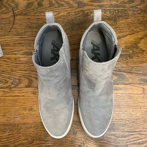 Anne Klein Suede Like Wedge Boots Size 10